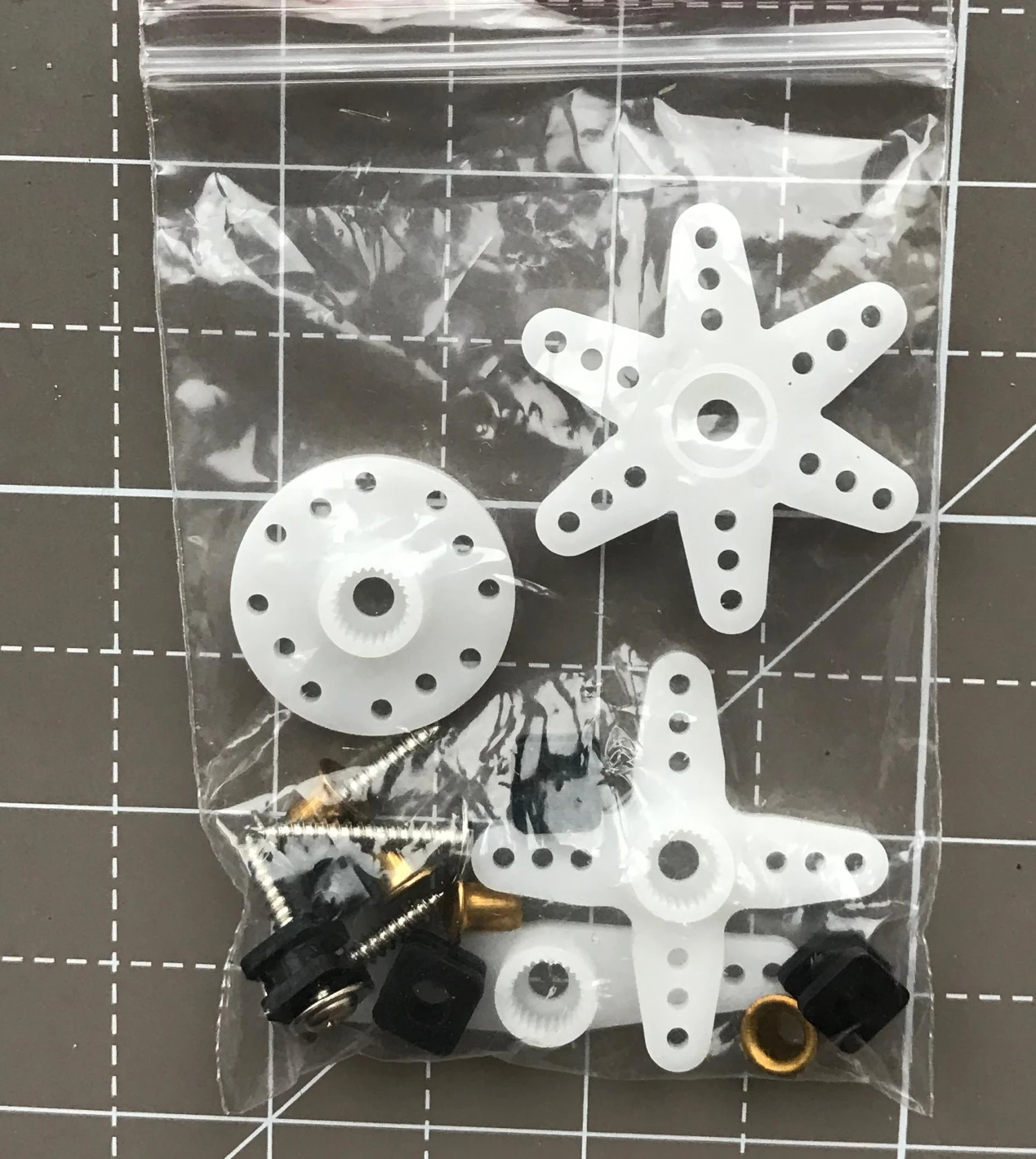 KST 25T-6mm Arm Set - Also Fits Blue Bird Servos